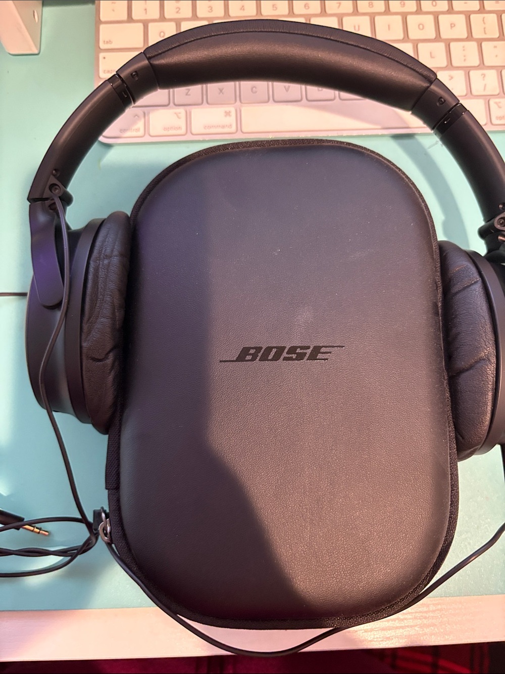Bose Black Over-Ear Headphones with Black Carry Case